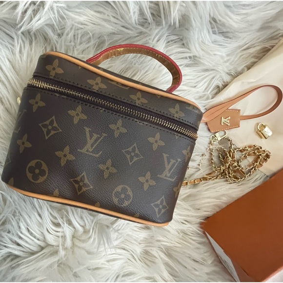 COPY - LV travel case or purse - Picture 2 of 6